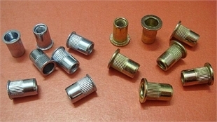 供應:小頭 平頭豎紋拉帽M6,華人螺絲網(wǎng)提供各種供應:小頭 平頭豎紋拉帽M6報價、價格、生產(chǎn)廠家、供應商-東莞市方信五金制品