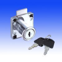 美力高五金制品廠-高要市金利鎮星西工業區-專業生產抽屜鎖、側面鎖、正面鎖、回爪螺母、麻雀臺、煙灰缸、七字吸盤板托系列-產品展廳